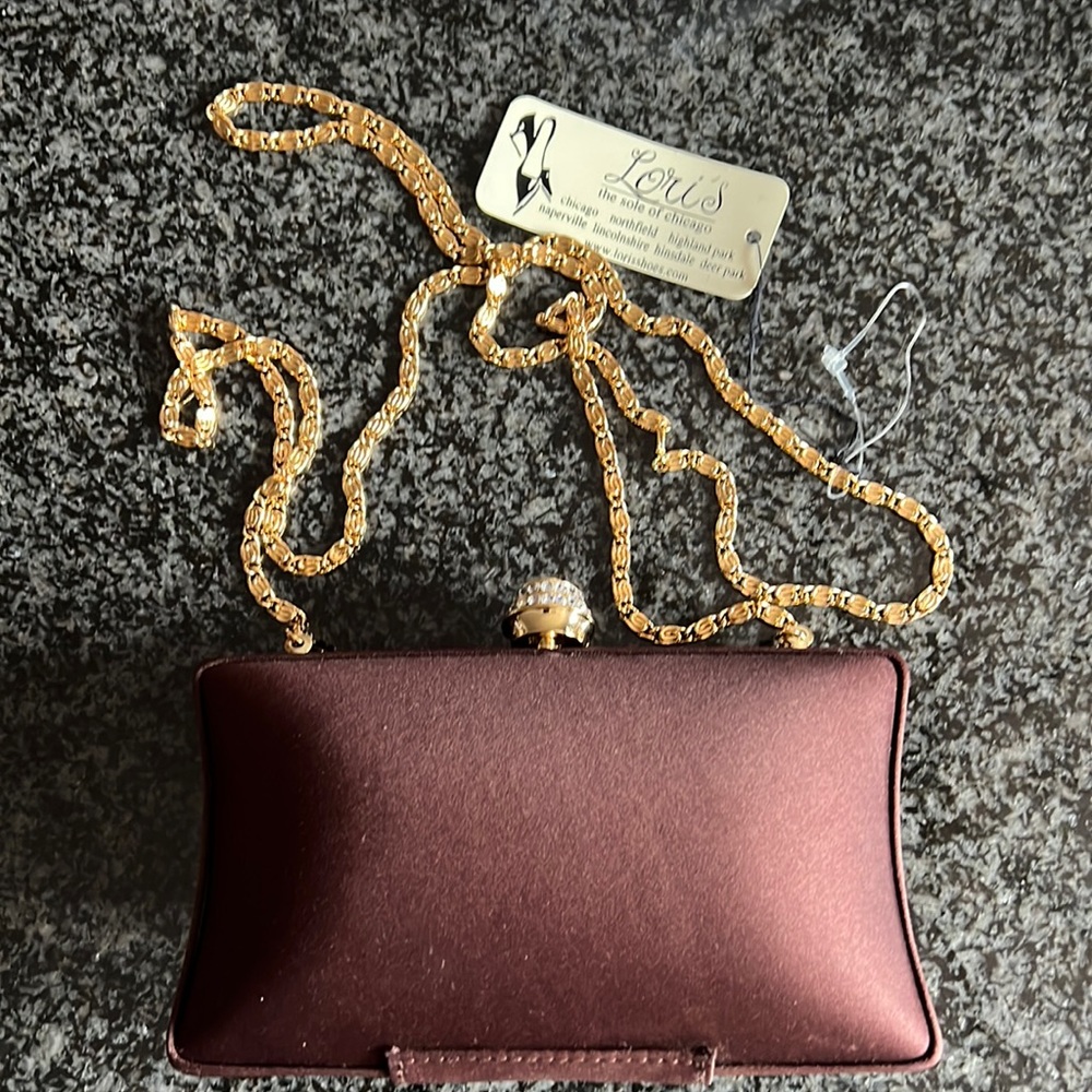 ⬇️ Carlo Fellini Vintage Hard Sided Evening Bag!!